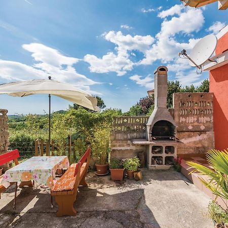 Awesome Home In Porec With House Sea View Екстериор снимка